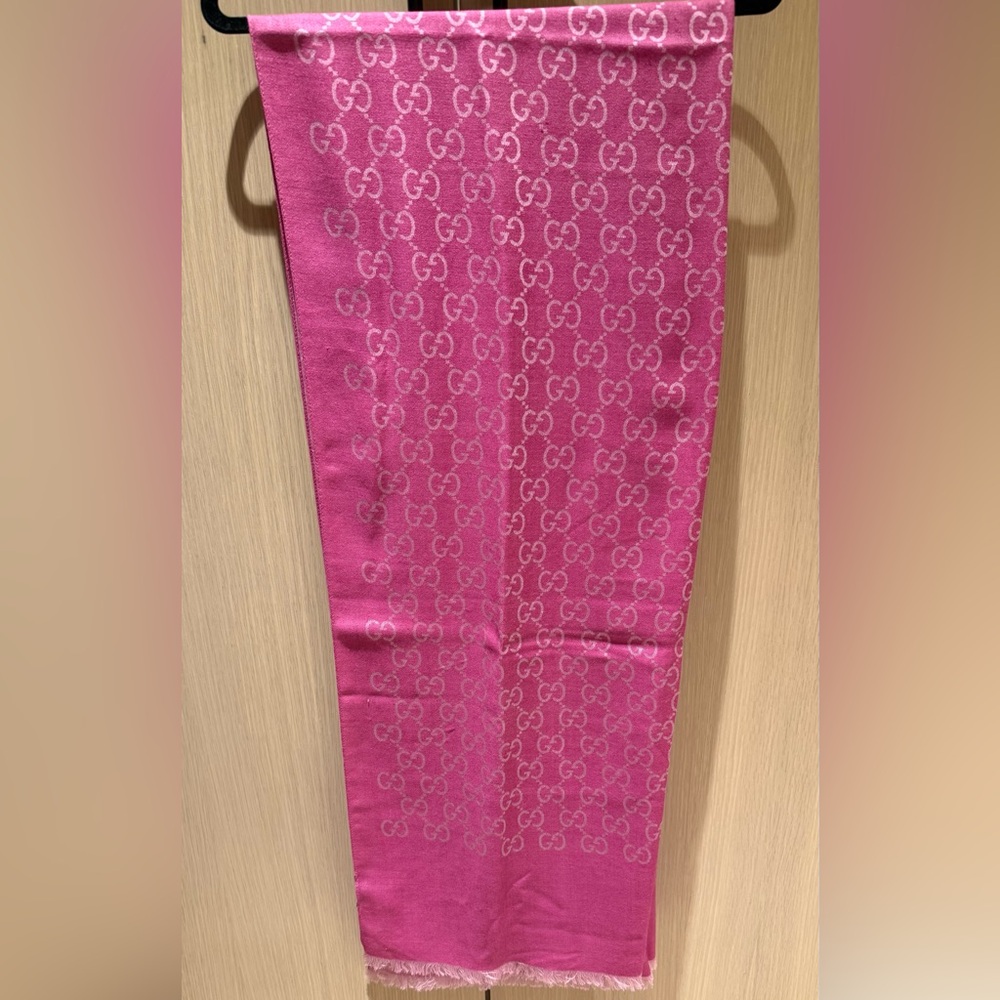 Gucci Pink Wool GG Logo Scarf